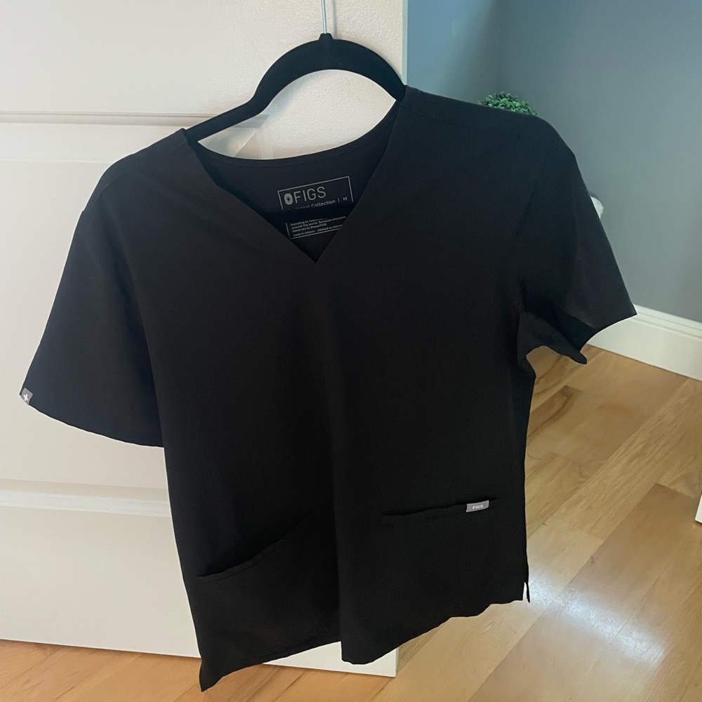 Figs black FIONlite Casma Scrub top